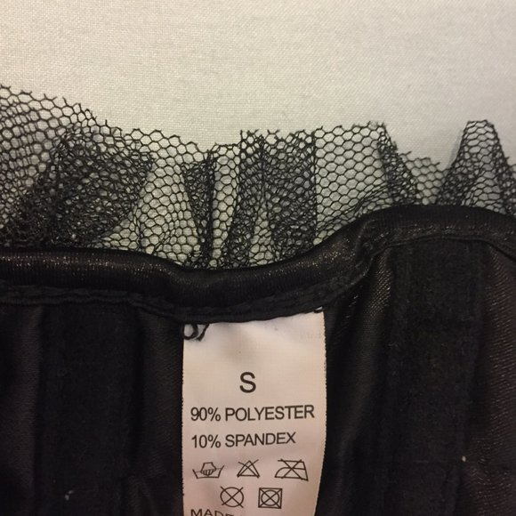 Zip-Up Black Corset with Lace and Bow - Picture 4 of 4